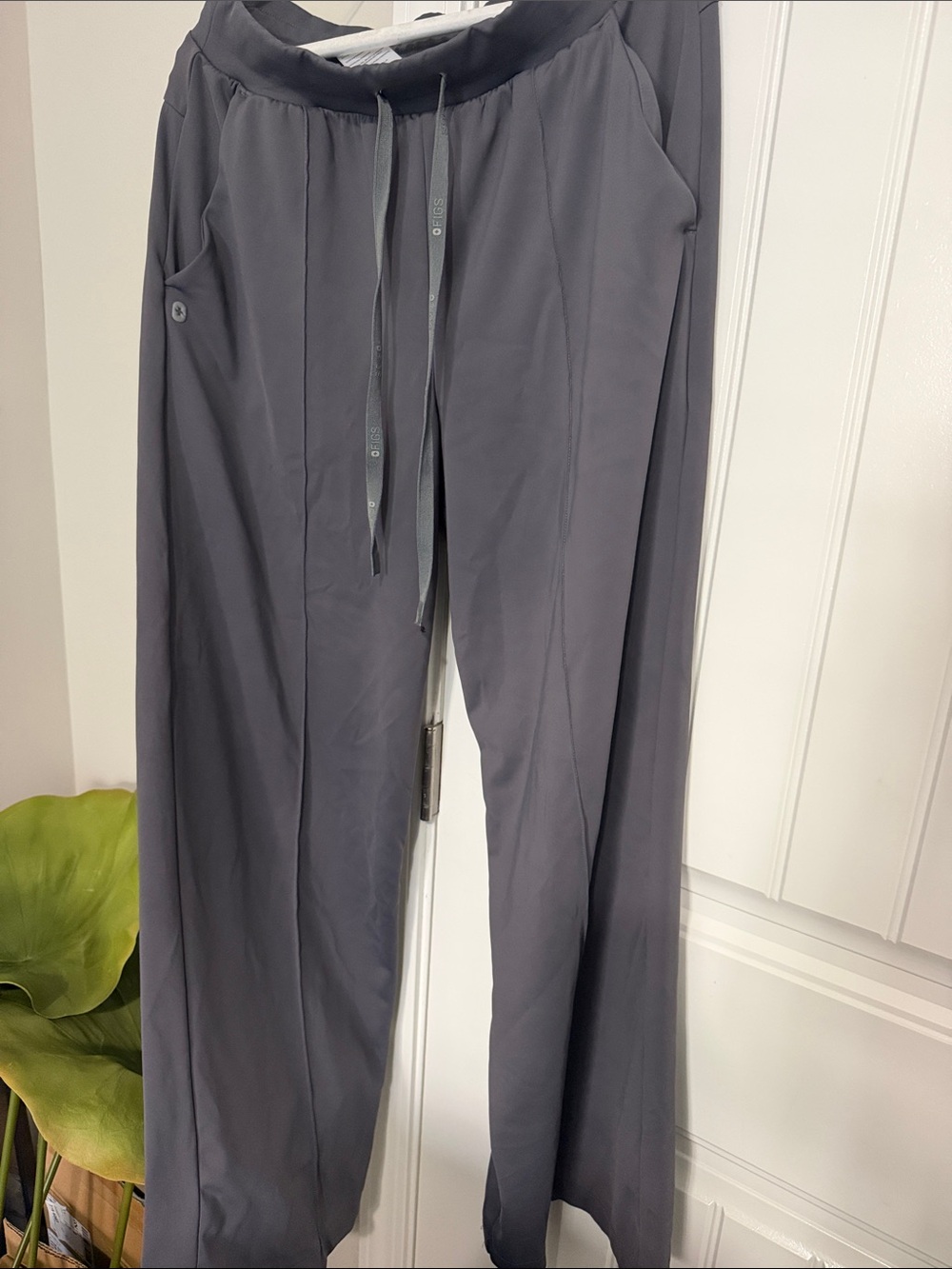 Women’s Figs scrub pant